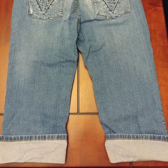 Vigoss Capris - Picture 3 of 3